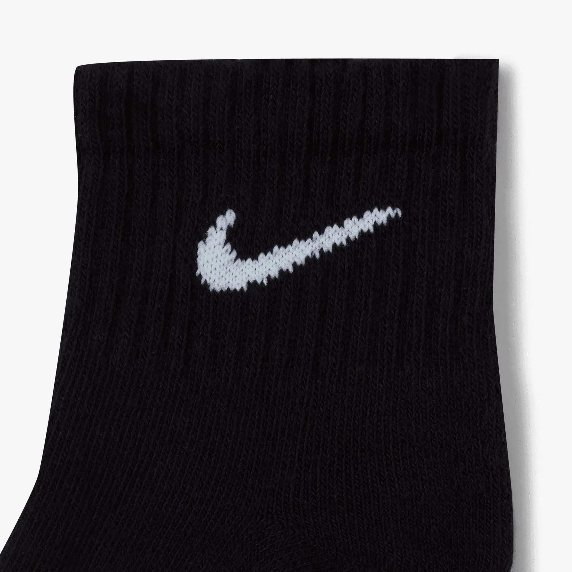 NIKE | EVERYDAY CUSHIONED TRAINING ANKLE SOCKS { BLACK/WHITE