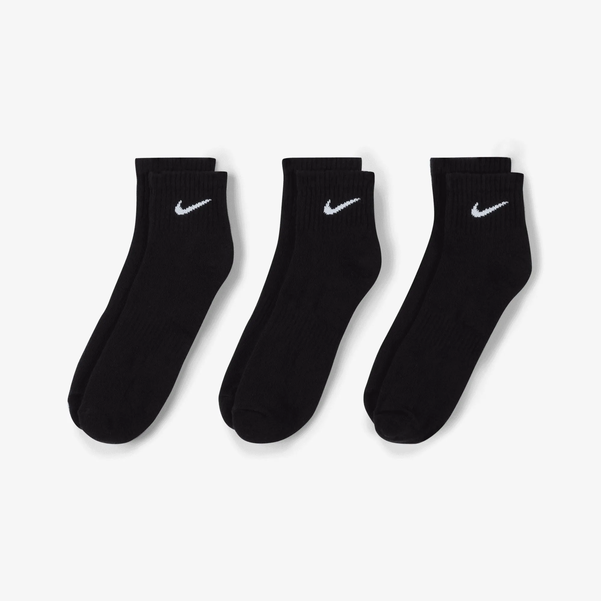 NIKE | EVERYDAY CUSHIONED TRAINING ANKLE SOCKS { BLACK/WHITE